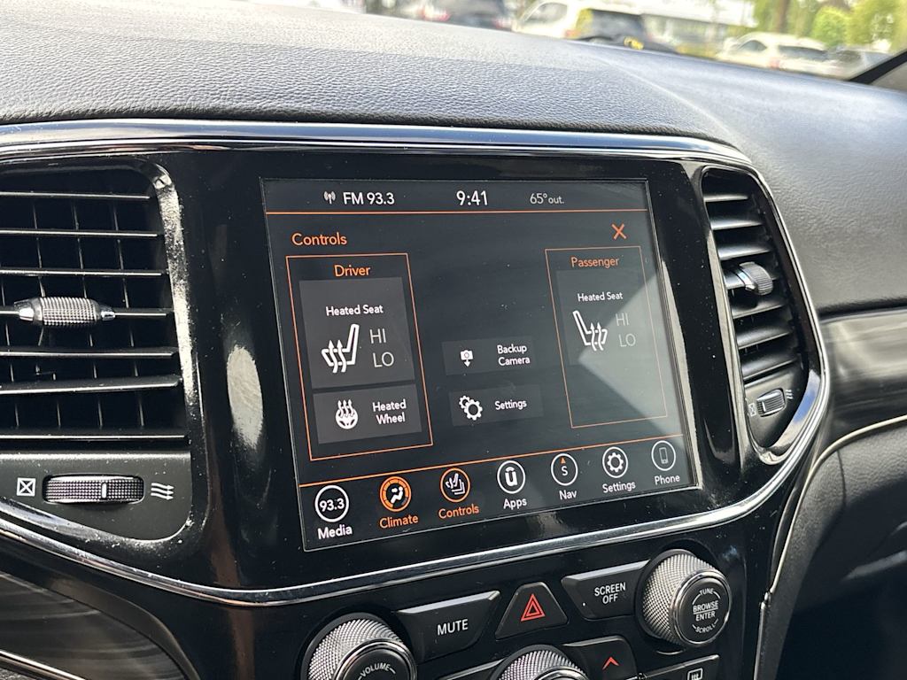 Thumbnail: 2019 Jeep Grand Cherokee - 17