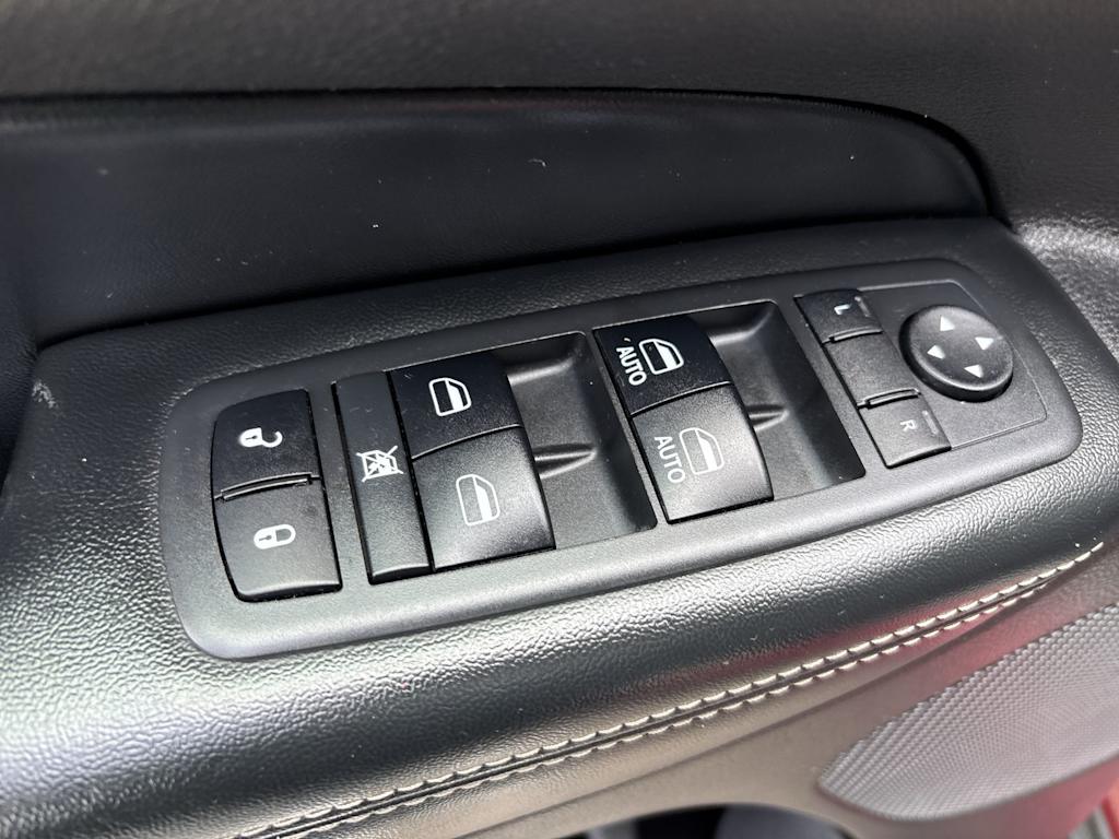 Thumbnail: 2017 Jeep Grand Cherokee - 13