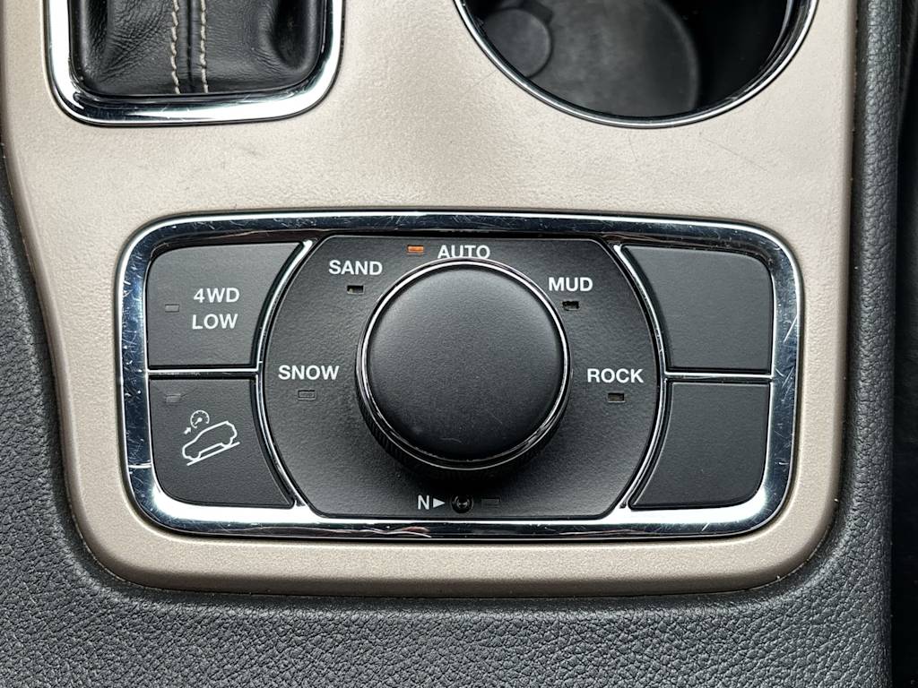 Thumbnail: 2017 Jeep Grand Cherokee - 27