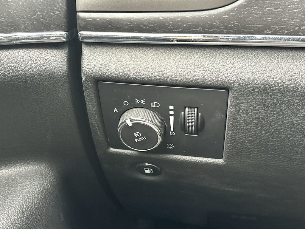 Thumbnail: 2018 Jeep Grand Cherokee - 13