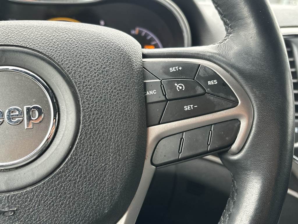 Thumbnail: 2018 Jeep Grand Cherokee - 12