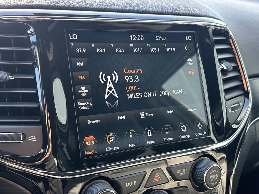 Thumbnail: 2021 Jeep Grand Cherokee - 8