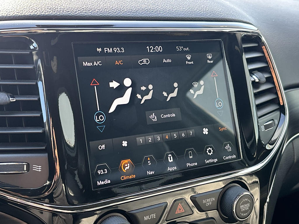 Thumbnail: 2021 Jeep Grand Cherokee - 17