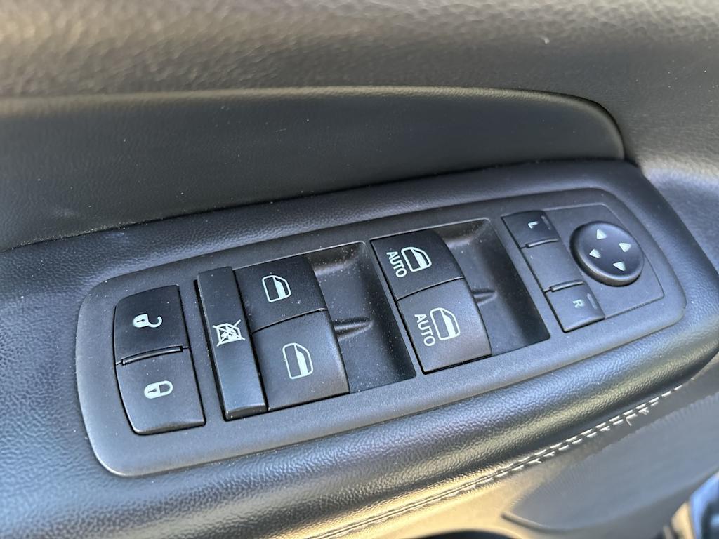 Thumbnail: 2021 Jeep Grand Cherokee - 12