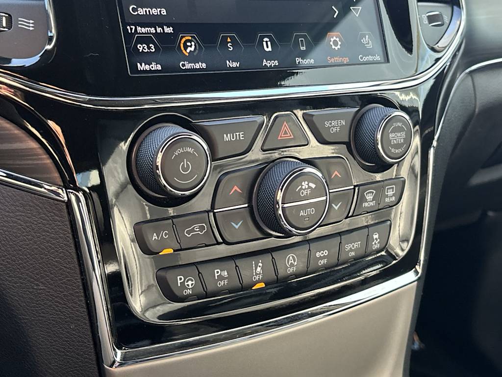 Thumbnail: 2021 Jeep Grand Cherokee - 26