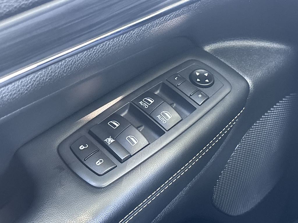 Thumbnail: 2021 Jeep Grand Cherokee - 29