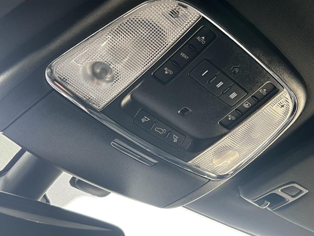 Thumbnail: 2021 Jeep Grand Cherokee - 30