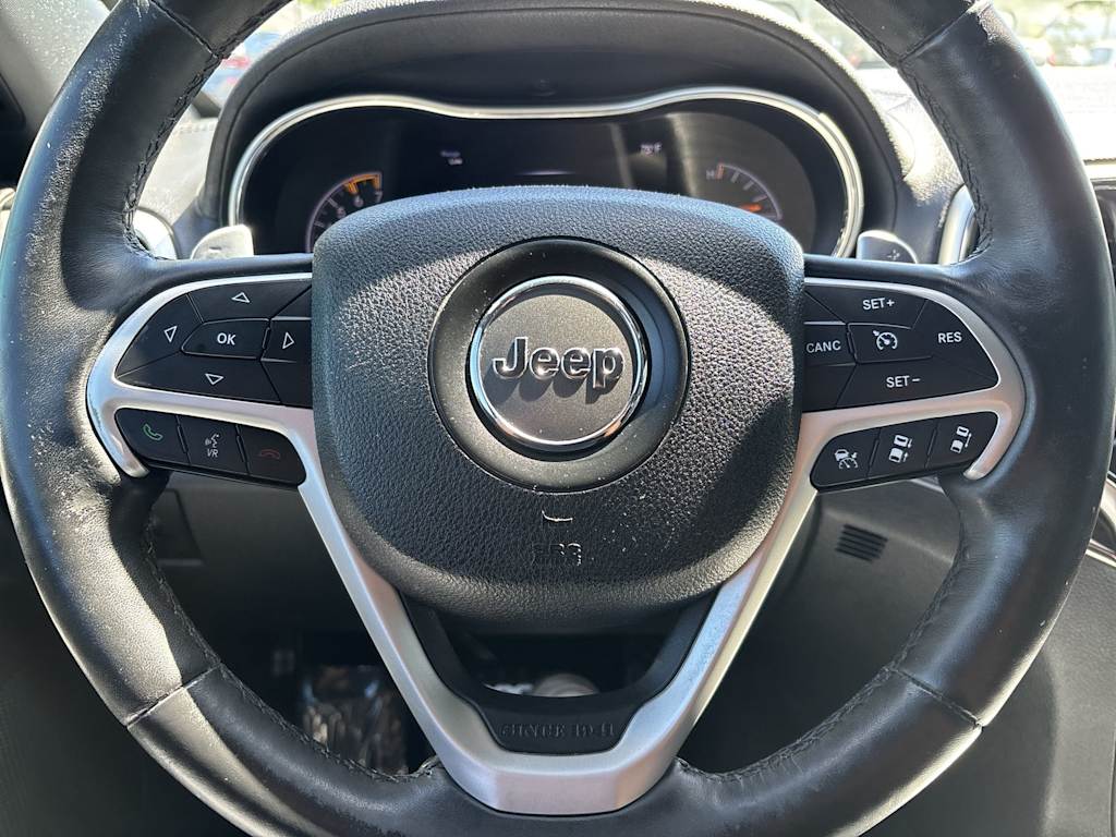 Thumbnail: 2015 Jeep Grand Cherokee - 13