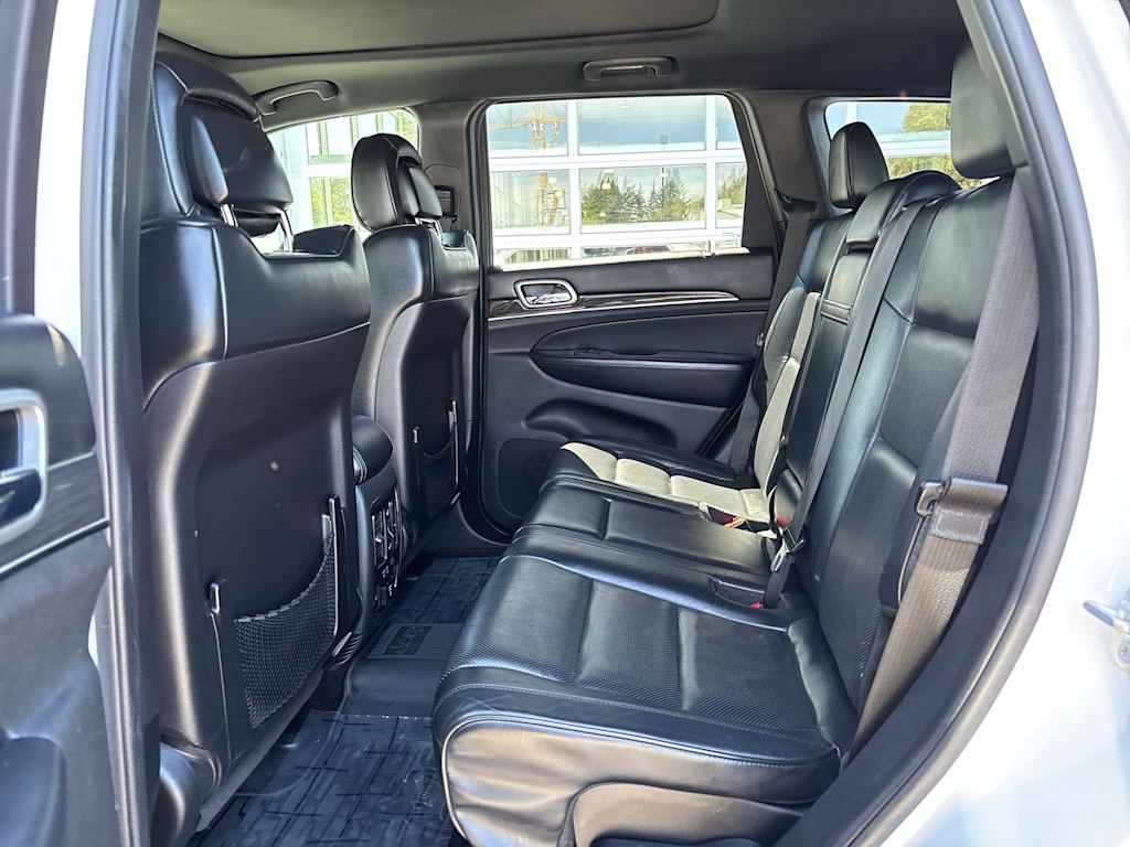 Thumbnail: 2015 Jeep Grand Cherokee - 10
