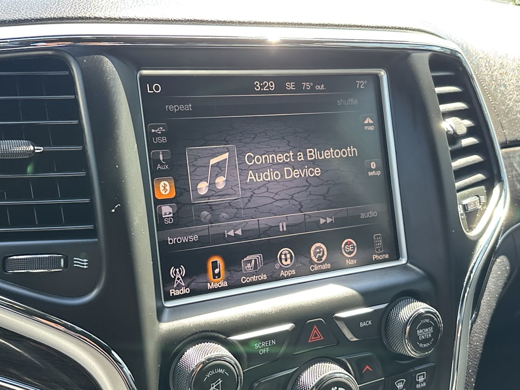 Thumbnail: 2015 Jeep Grand Cherokee - 16