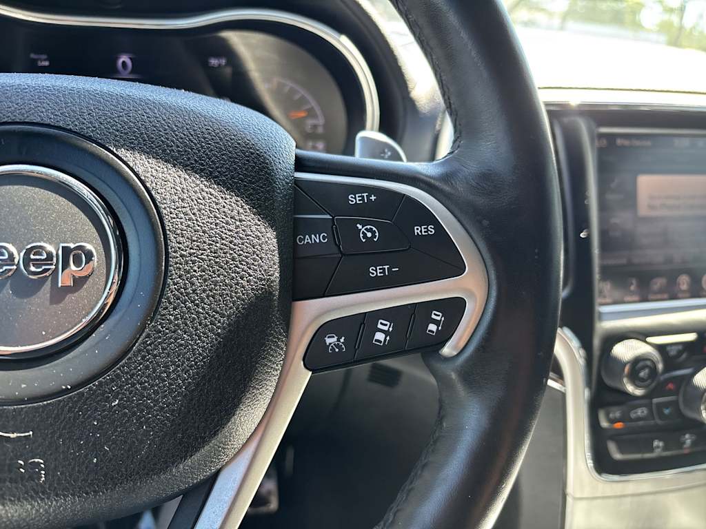 Thumbnail: 2015 Jeep Grand Cherokee - 15