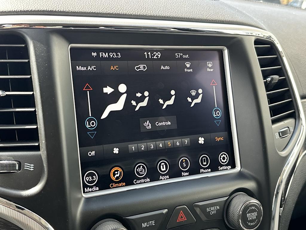 Thumbnail: 2018 Jeep Grand Cherokee - 19
