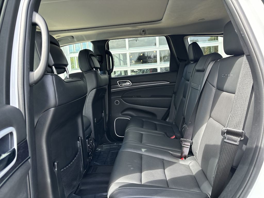 Thumbnail: 2018 Jeep Grand Cherokee - 11