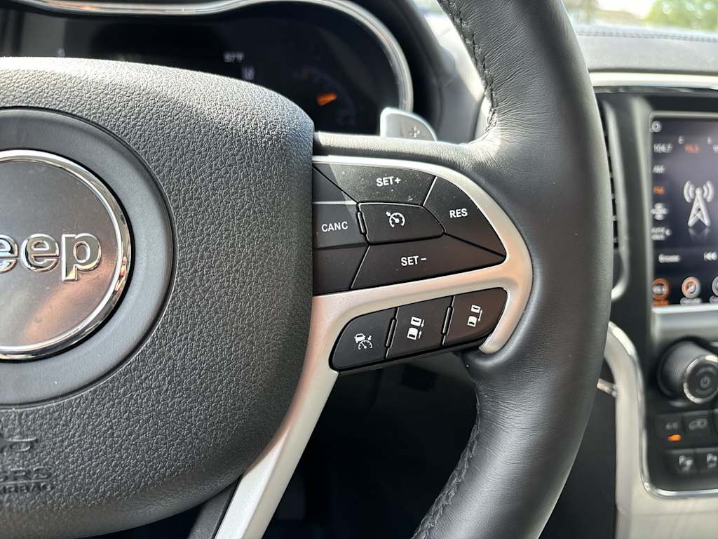 Thumbnail: 2018 Jeep Grand Cherokee - 17