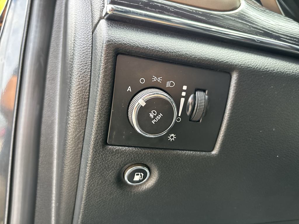 Thumbnail: 2015 Jeep Grand Cherokee - 13