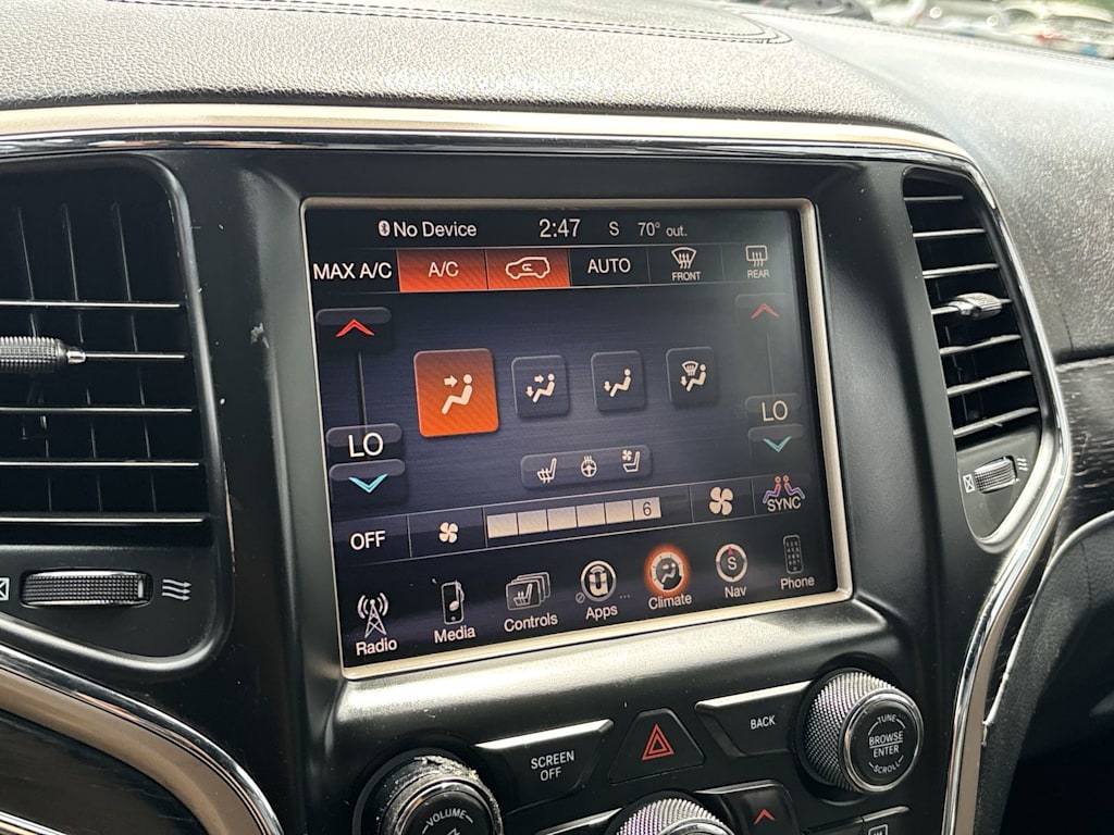 Thumbnail: 2015 Jeep Grand Cherokee - 20