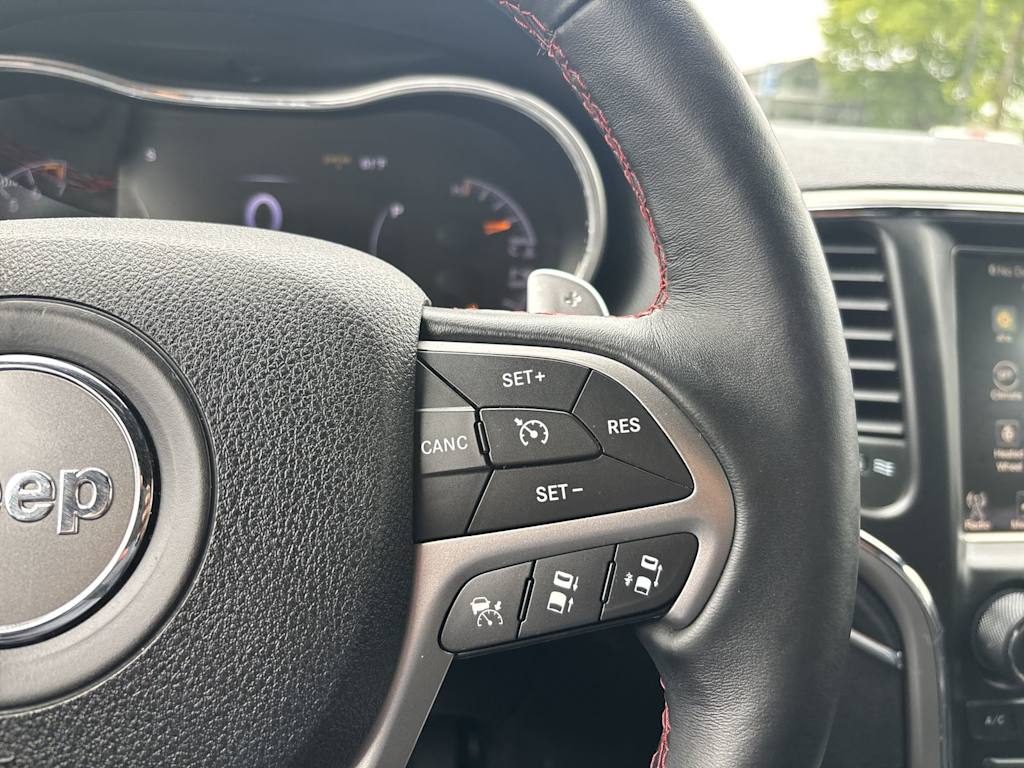 Thumbnail: 2017 Jeep Grand Cherokee - 17