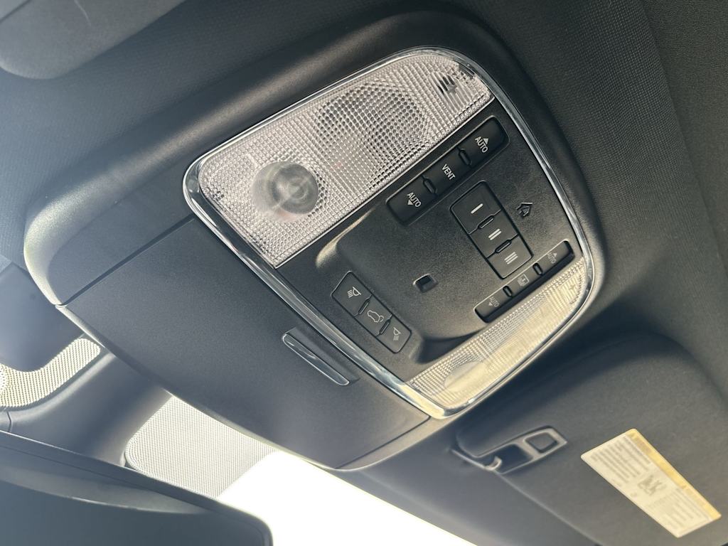 Thumbnail: 2017 Jeep Grand Cherokee - 26