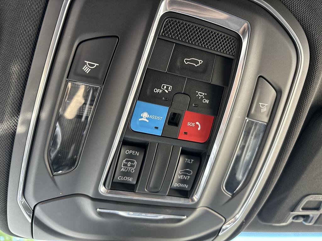 Thumbnail: 2023 Jeep Grand Cherokee - 23