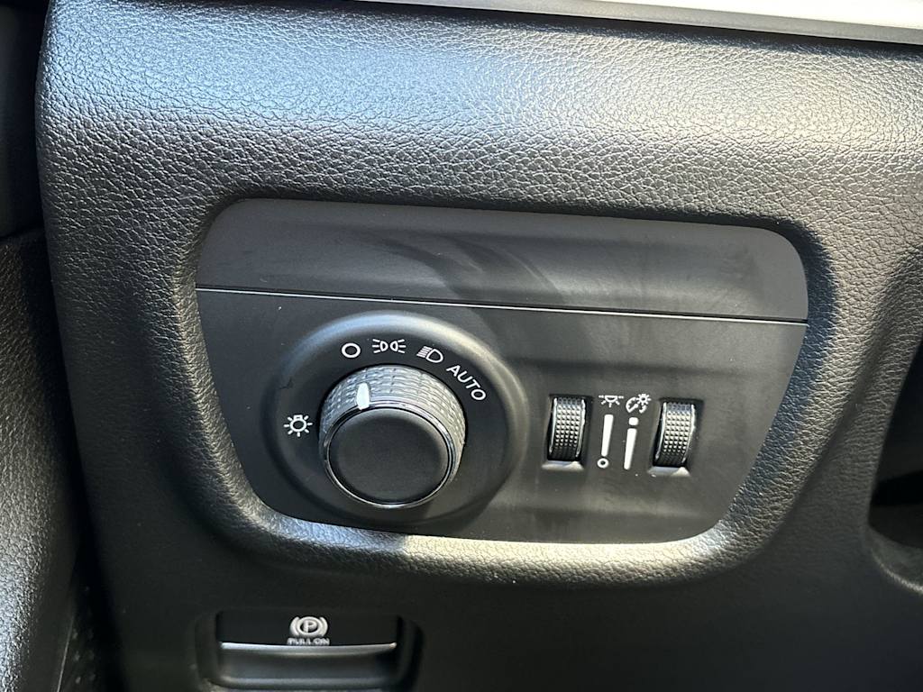 Thumbnail: 2023 Jeep Grand Cherokee - 19