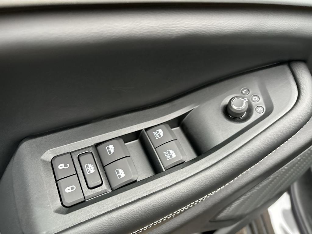 Thumbnail: 2025 Jeep Grand Cherokee - 12