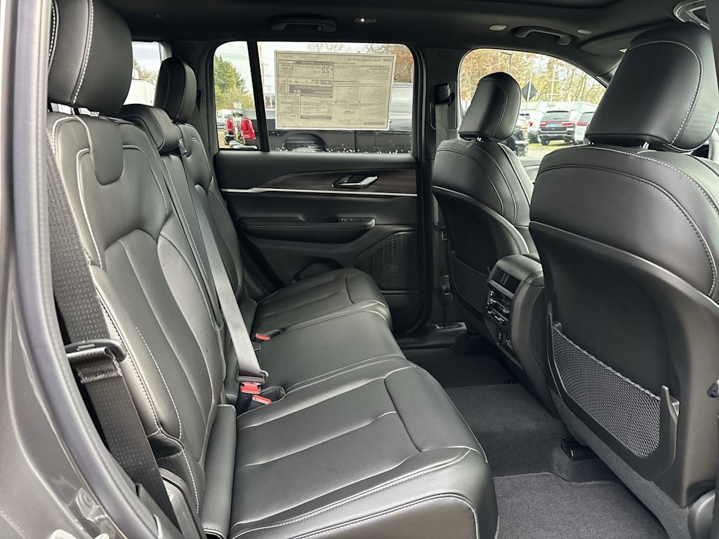 Thumbnail: 2025 Jeep Grand Cherokee - 7