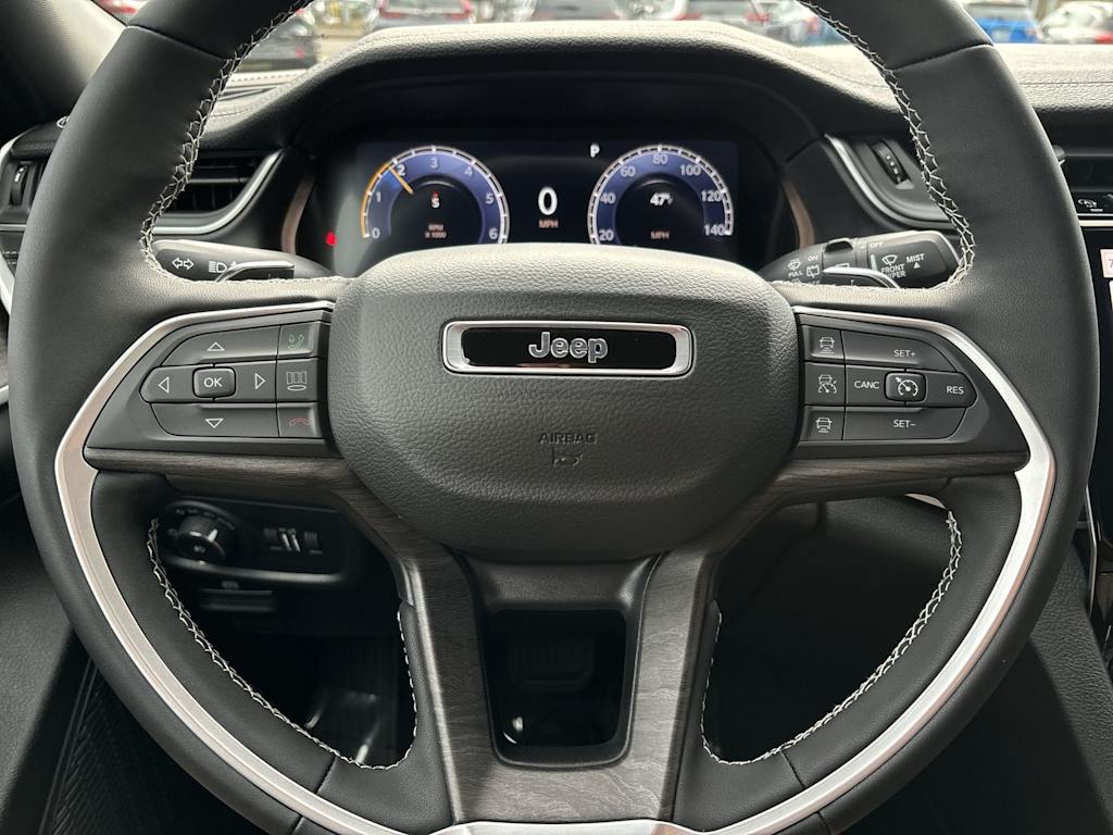 Thumbnail: 2025 Jeep Grand Cherokee - 14