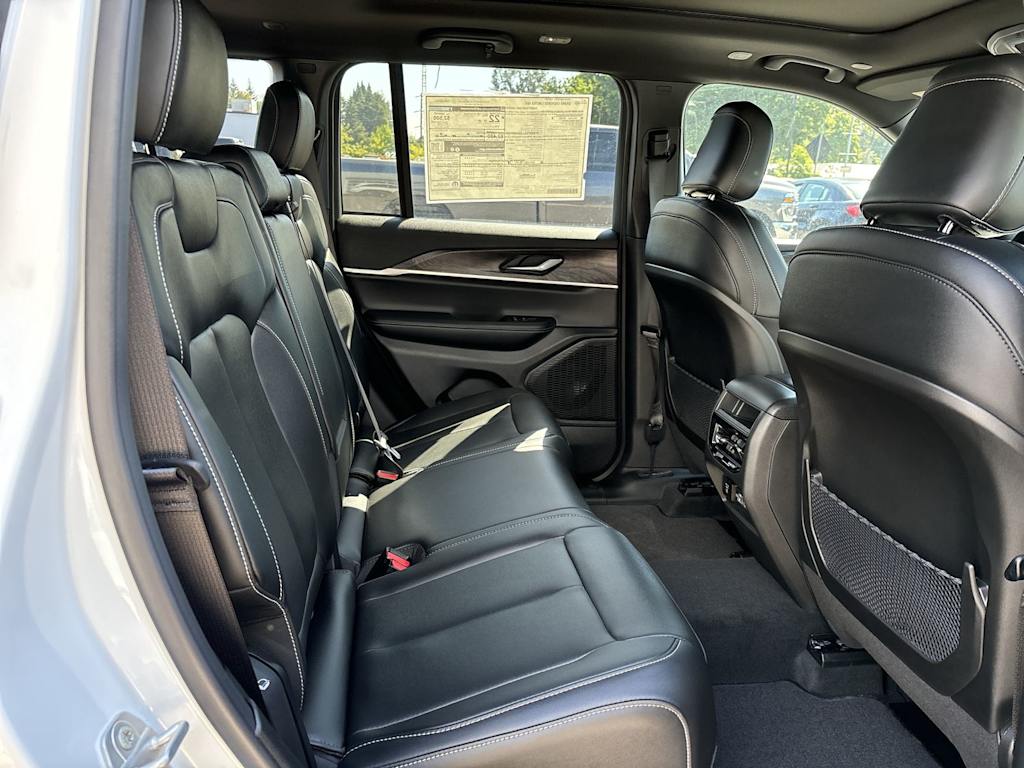 Thumbnail: 2025 Jeep Grand Cherokee - 6