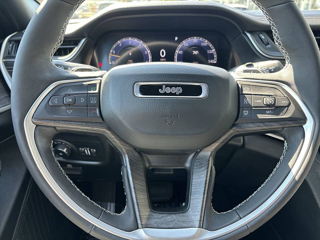 Thumbnail: 2025 Jeep Grand Cherokee - 12