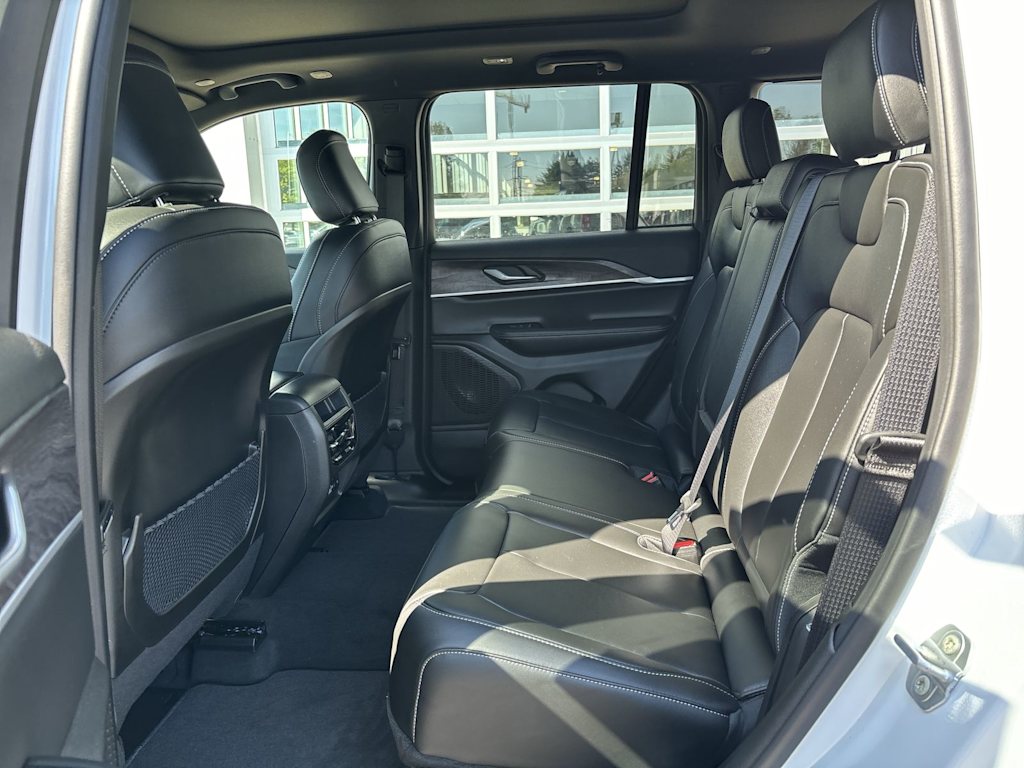 Thumbnail: 2025 Jeep Grand Cherokee - 9