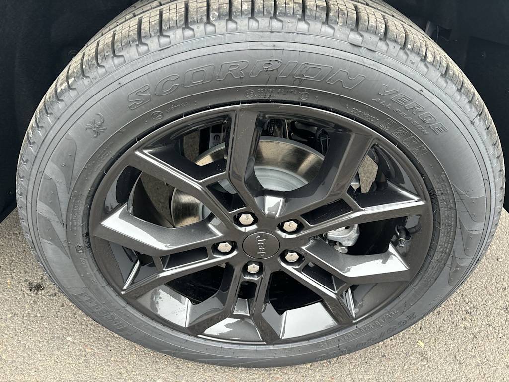 Thumbnail: 2025 Jeep Grand Cherokee - 5