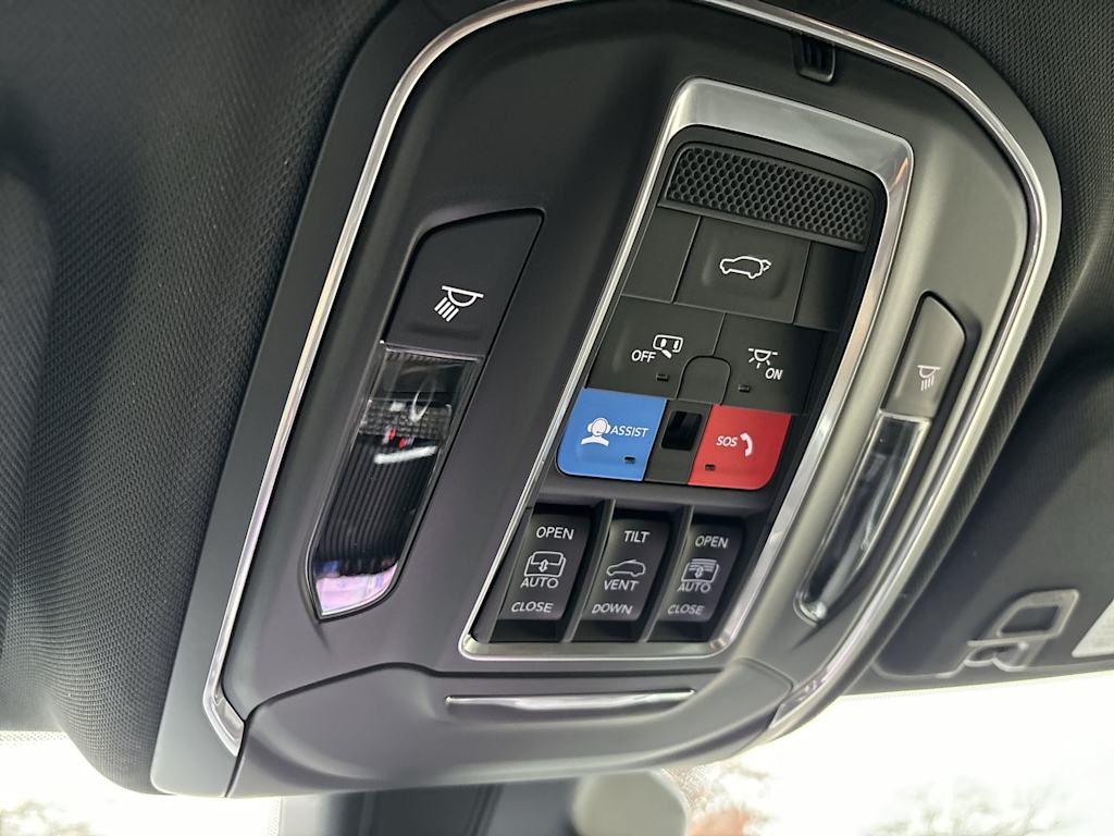 Thumbnail: 2025 Jeep Grand Cherokee - 26