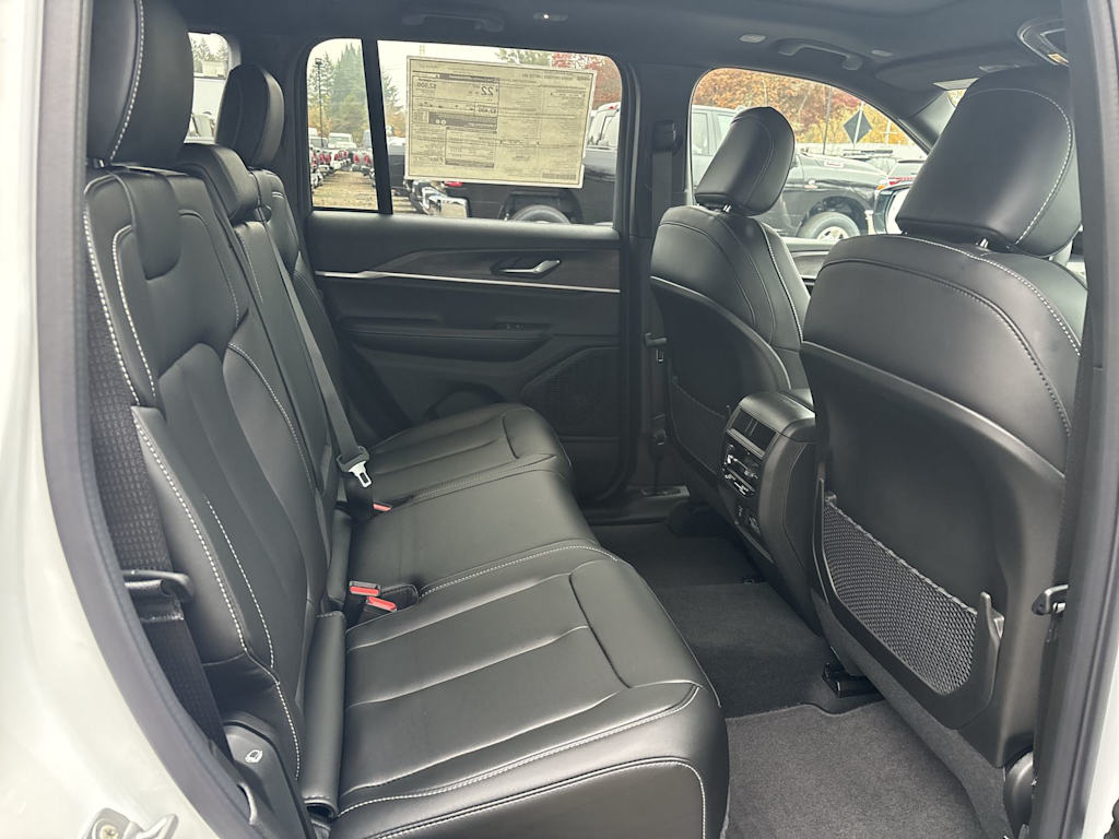 Thumbnail: 2025 Jeep Grand Cherokee - 8