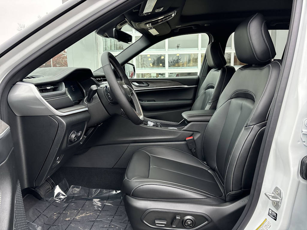 Thumbnail: 2025 Jeep Grand Cherokee - 7