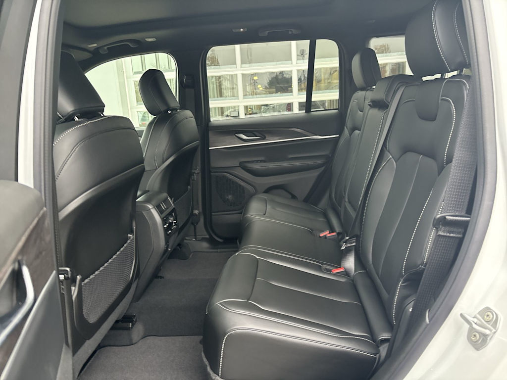 Thumbnail: 2025 Jeep Grand Cherokee - 12