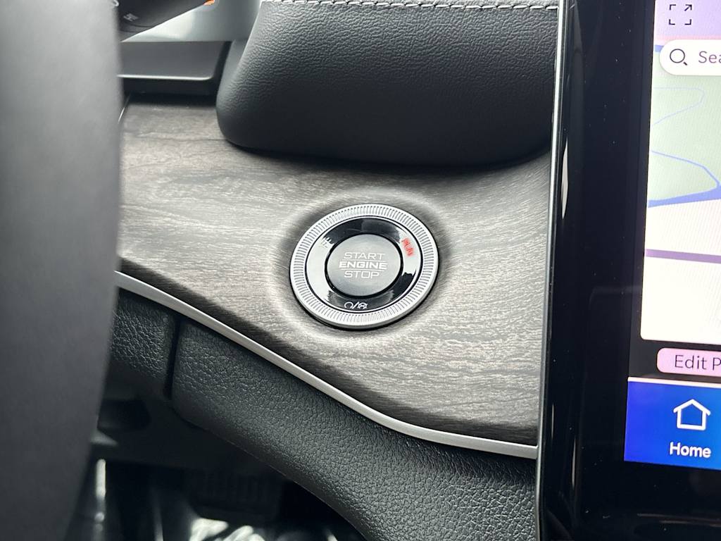 Thumbnail: 2025 Jeep Grand Cherokee - 25