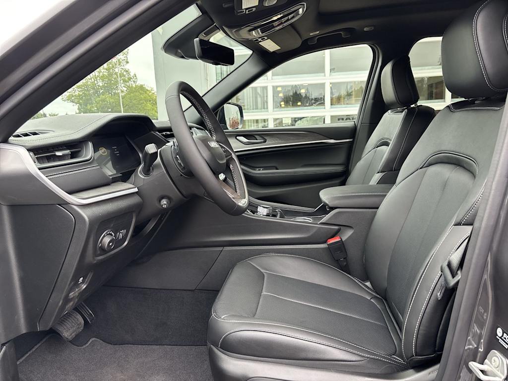 Thumbnail: 2026 Jeep Grand Cherokee - 6