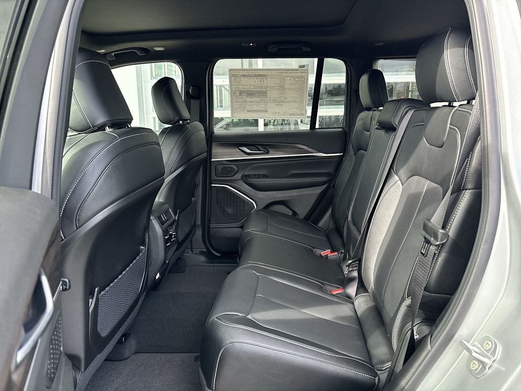 Thumbnail: 2026 Jeep Grand Cherokee - 11