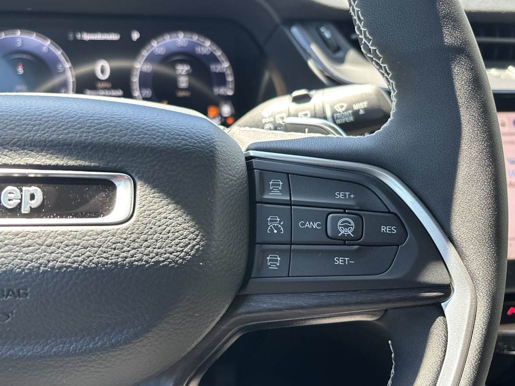 Thumbnail: 2026 Jeep Grand Cherokee - 16