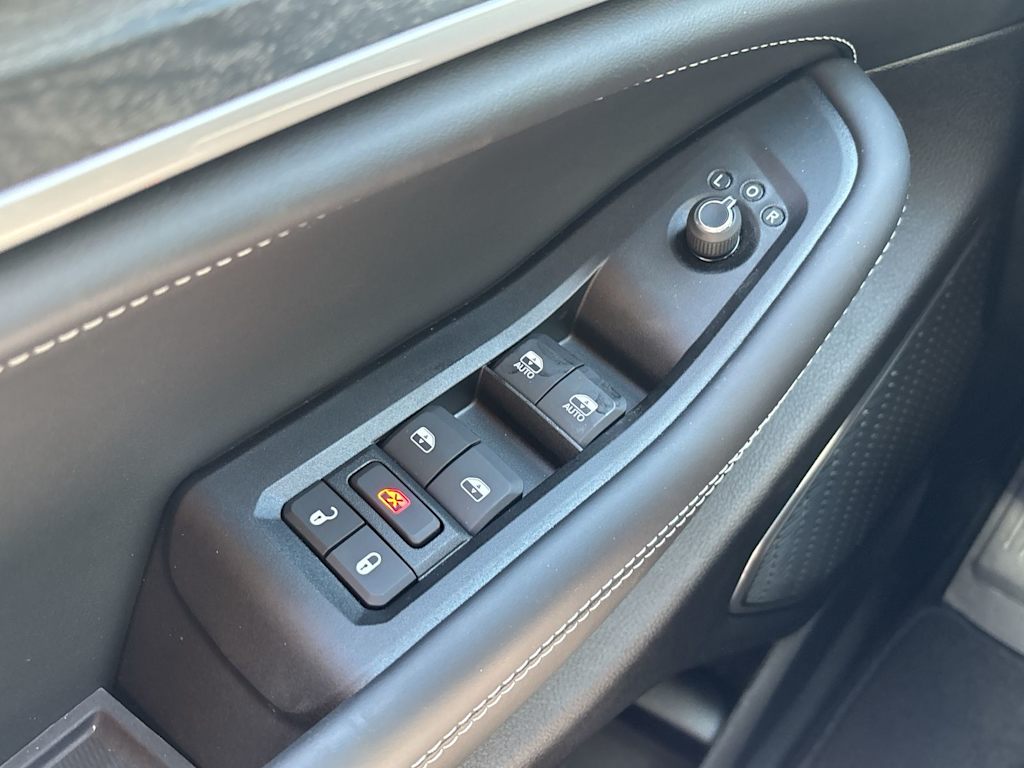 Thumbnail: 2026 Jeep Grand Cherokee - 30
