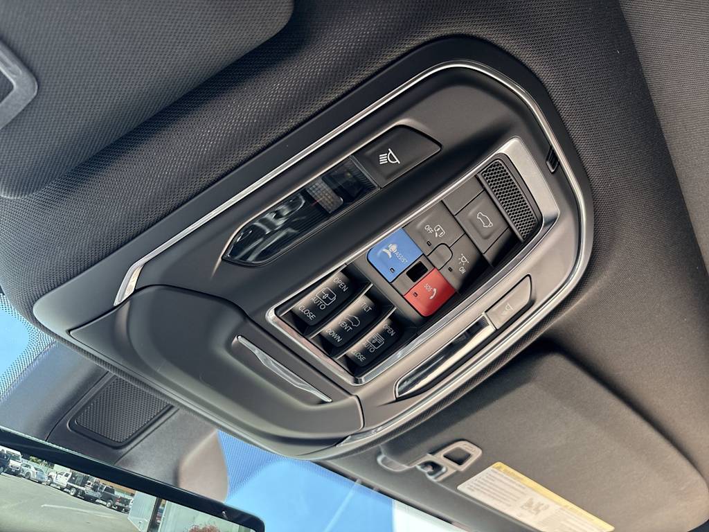 Thumbnail: 2026 Jeep Grand Cherokee - 28