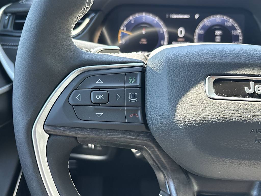 Thumbnail: 2026 Jeep Grand Cherokee - 15