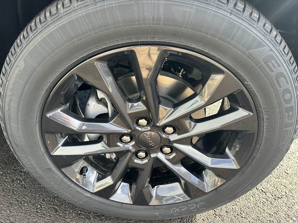 Thumbnail: 2026 Jeep Grand Cherokee - 5