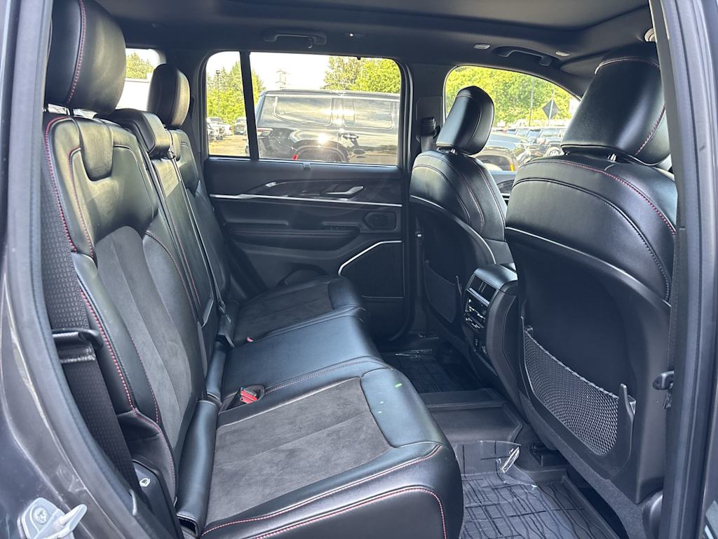 Thumbnail: 2022 Jeep Grand Cherokee - 7