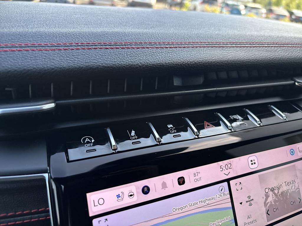 Thumbnail: 2022 Jeep Grand Cherokee - 16