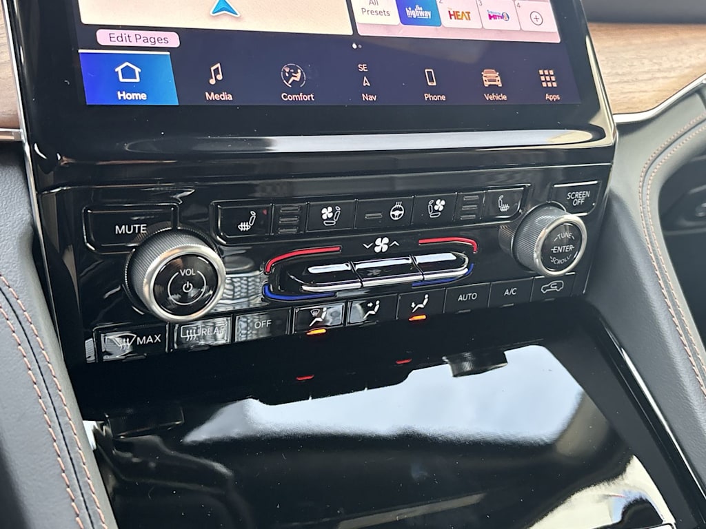 Thumbnail: 2025 Jeep Grand Cherokee - 29