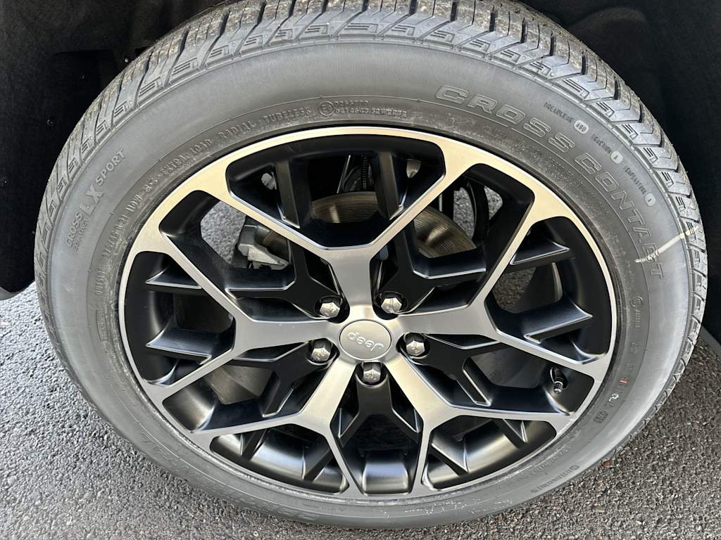 Thumbnail: 2025 Jeep Grand Cherokee - 5