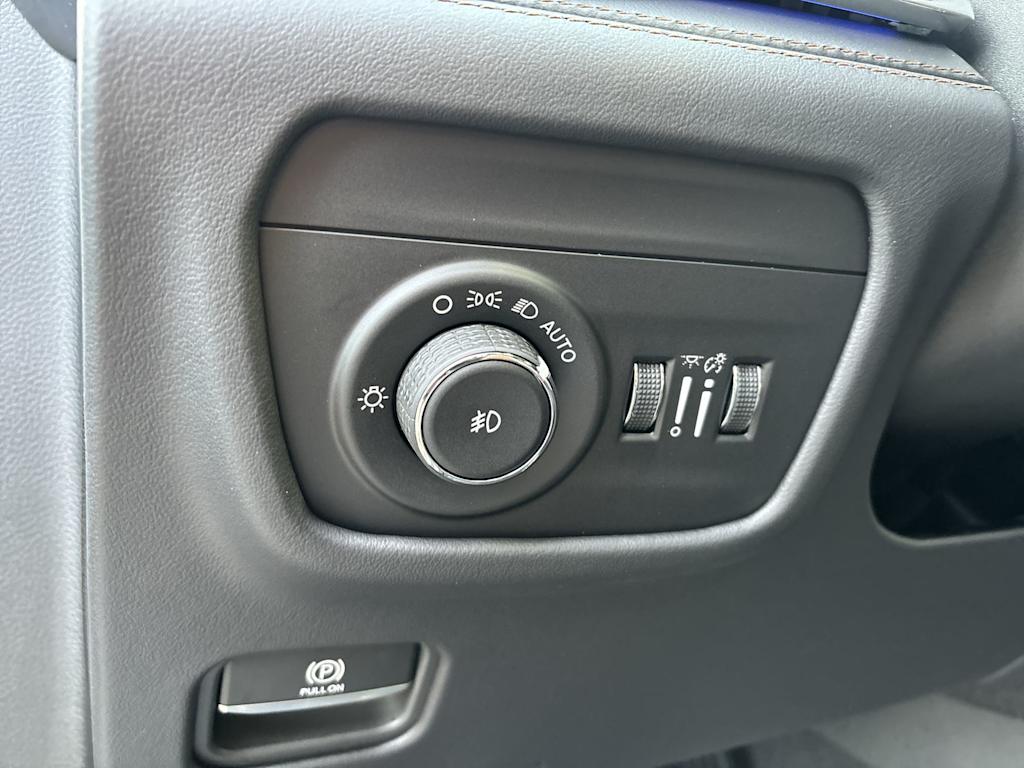 Thumbnail: 2025 Jeep Grand Cherokee - 15