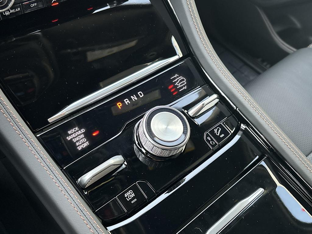 Thumbnail: 2025 Jeep Grand Cherokee - 10