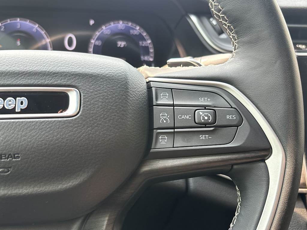 Thumbnail: 2021 Jeep Grand Cherokee L - 16